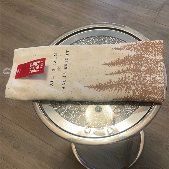 NWT ☺️⭐️ Calm & Bright Kitchen Towel (1) - Picture 3 of 4